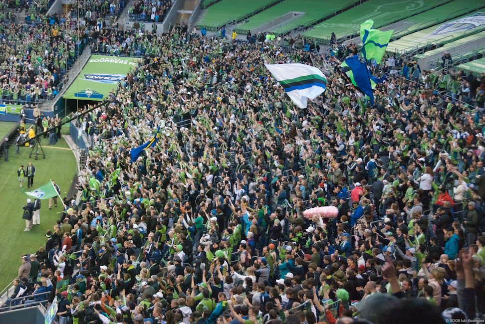 Nhận định Thái Lan – Việt Nam: Chờ đòn chuyển trạng thái ở Bandung 5 Cổ động viên Seattle Sounders tại một trận bóng đá MLS